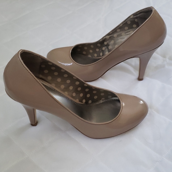 Fergalicious Heels - Picture 2 of 9